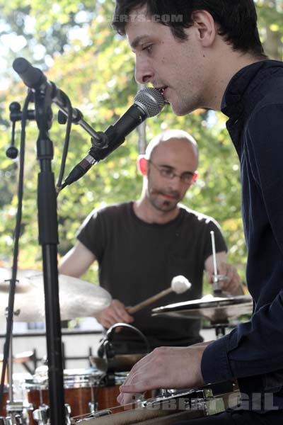 ONE LICK LESS - 2012-09-09 - PARIS - Square de la Place des Fetes - 